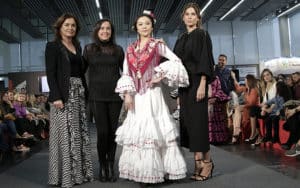 Los materiales reciclados se cuelan en el mundo del flamenco