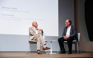 Norman Foster: "Las nuevas tecnologías deben hacernos optimistas de cara al futuro de las ciudades"