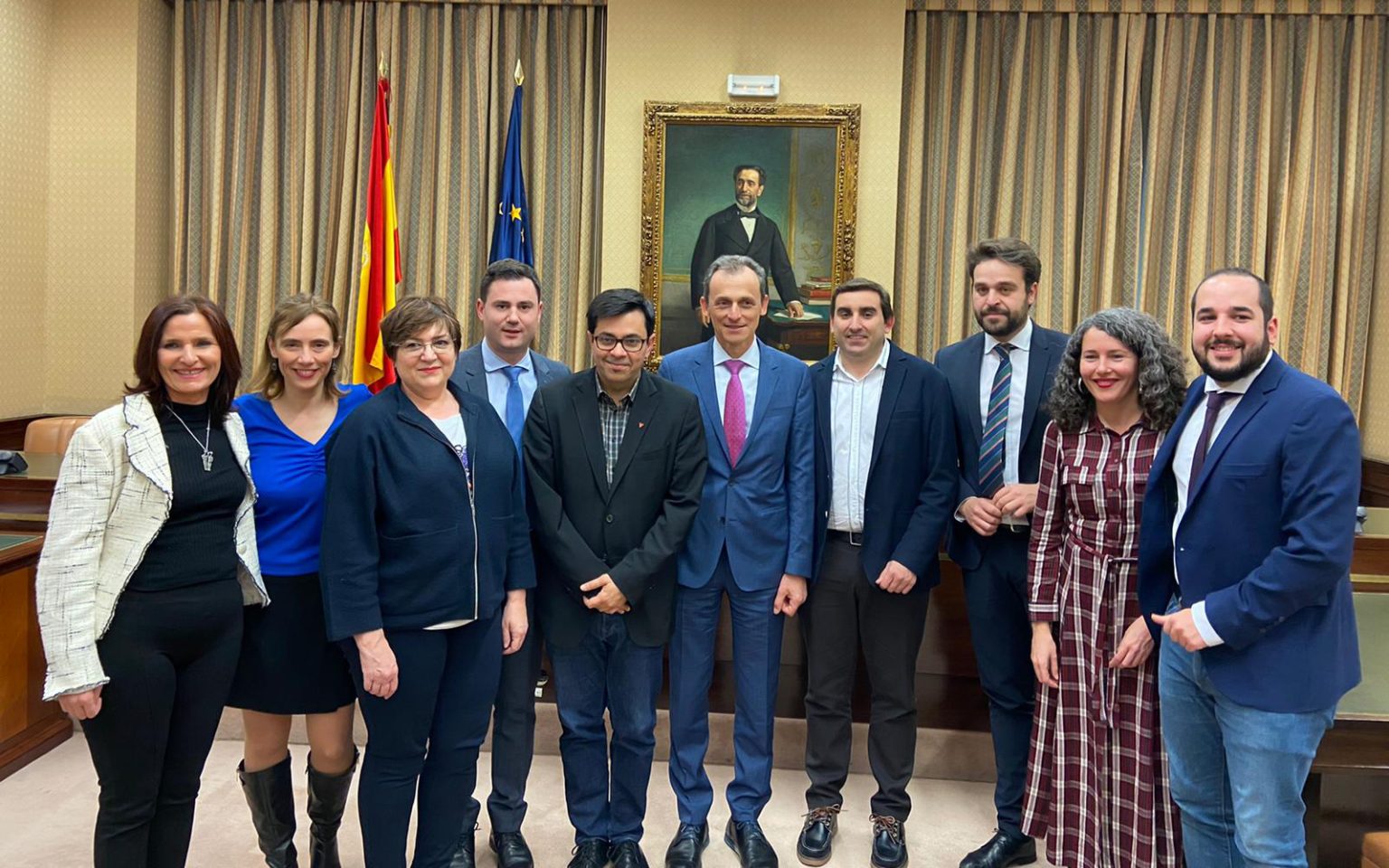 Pedro Duque junto a algunos integrantes de la Comisión de Ciencia, Innovación y Universidades en el Congreso