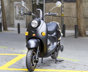 Velca prepara una fuerte expansión de sus motos eléctricas durante el verano.