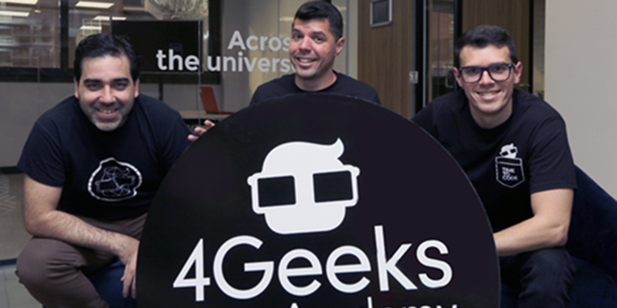 Los impulsores de 4Geeks Academy España, con Marco Gonzalo Gómez Pérez a la derecha.