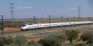 Una planta fotovoltaica para suministrar energía a los trenes