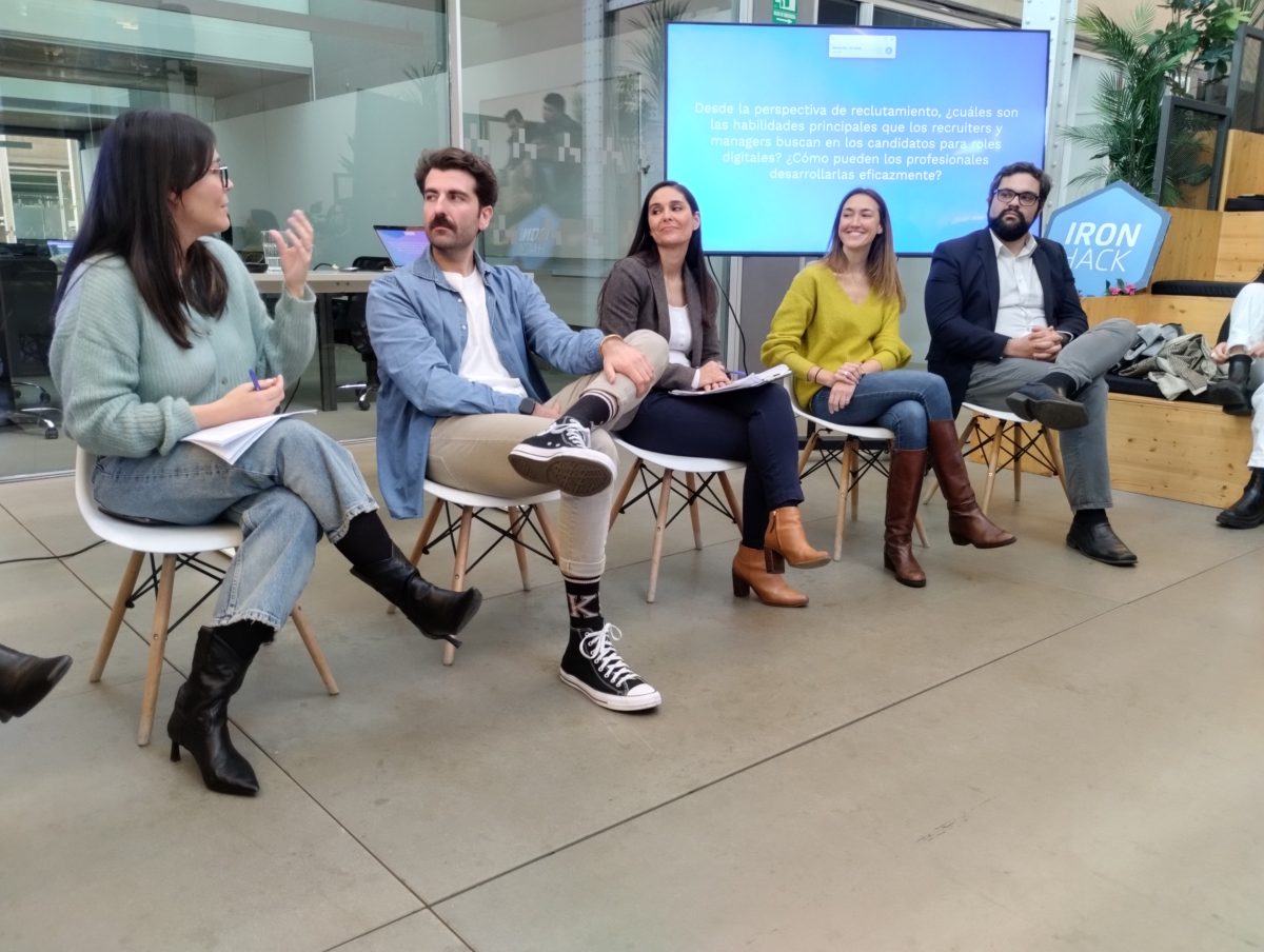 Expertos del mundo de los recursos humanos en el Madrid Tech Recruitment Scene 2024.