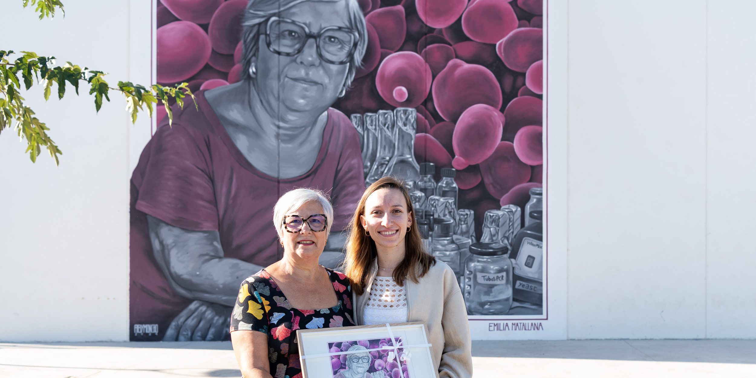 Emilia Matallana Alba Moncho mural Dones de ciencia UPV