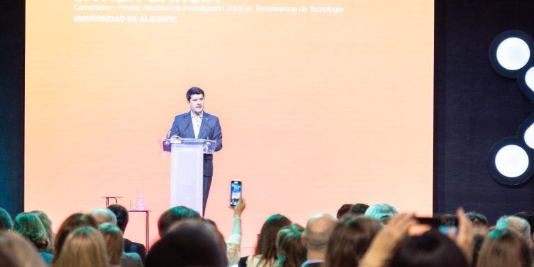 Javier garcía transfiere málaga FYCMA química