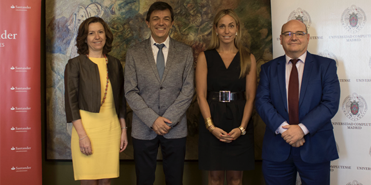 De izquierda a derecha:  Begoña García, decana de la Facultad de Económicas y Empresariales de la UCM; Carlos Andradas, rector de la UCM; Susana García, directora de Santander Universidades España y, José Manuel Pingarrón, vicerrector de Transferencia del Conocimiento y Emprendimiento de la UCM.