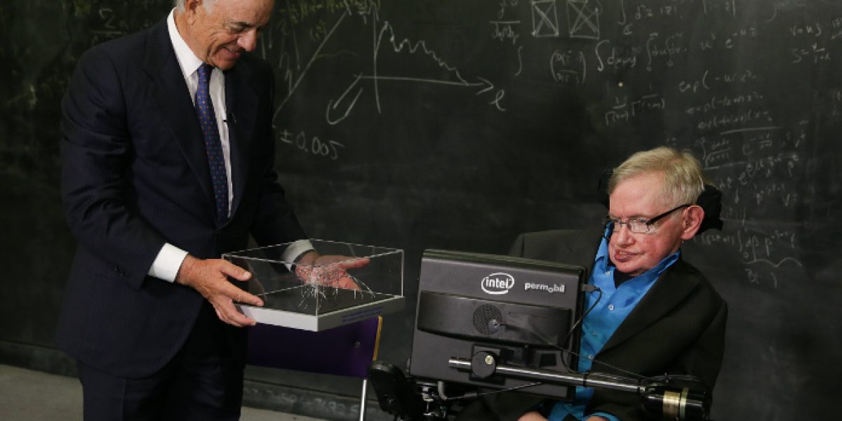 Francisco Gonzalez, presidente de BBVA, entrega a Hawking el Premio Fronteras